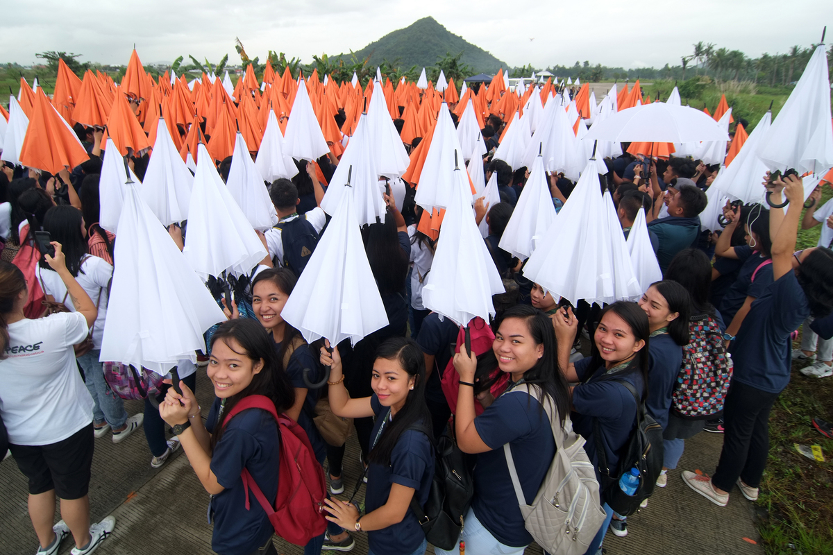 Sinirangan - Typhoon Haiyan 4th Anniversary in the Philippines. © Roy Lagarde / Greenpeace