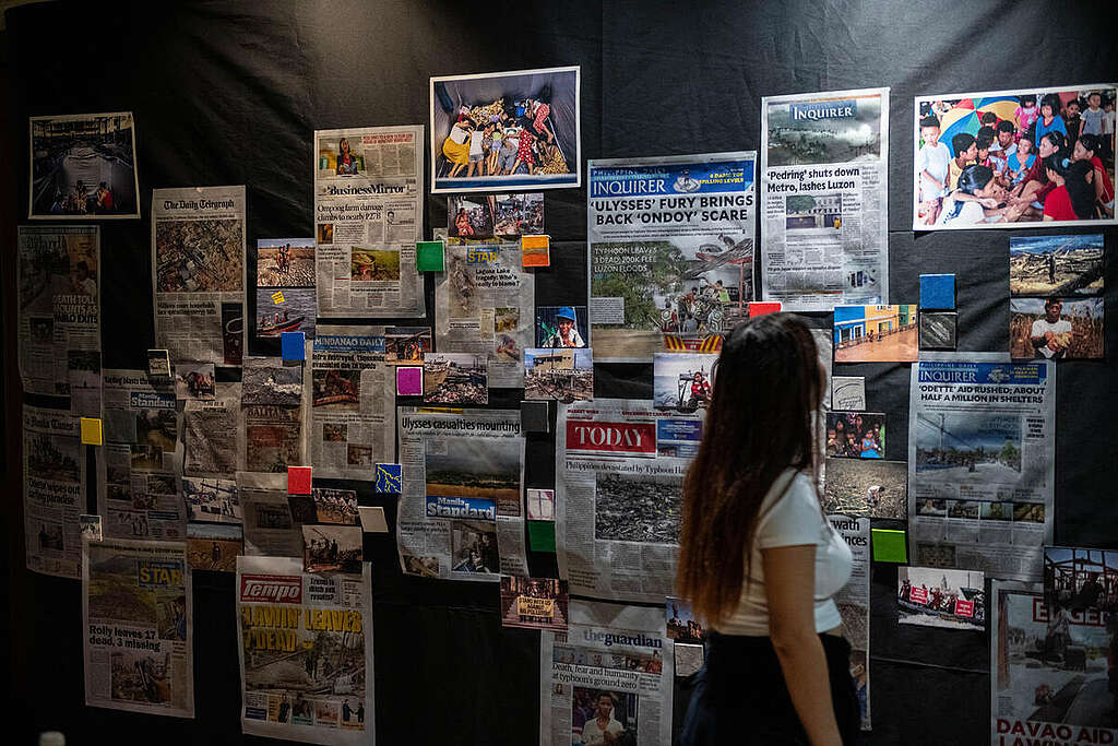 People's Museum Tour in Manila. © Chris J Ratcliffe / Greenpeace
