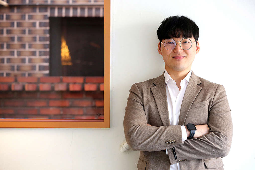 任職於電動車充電設備公司的趙先生(Cheol-Yeon Cho)期待透過自己的分享,邀請更多人一起應對氣候危機。
